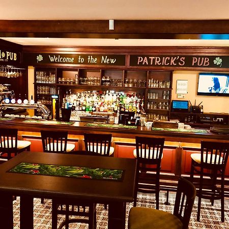Hotel Patrick'S Pub à Maribor Extérieur photo