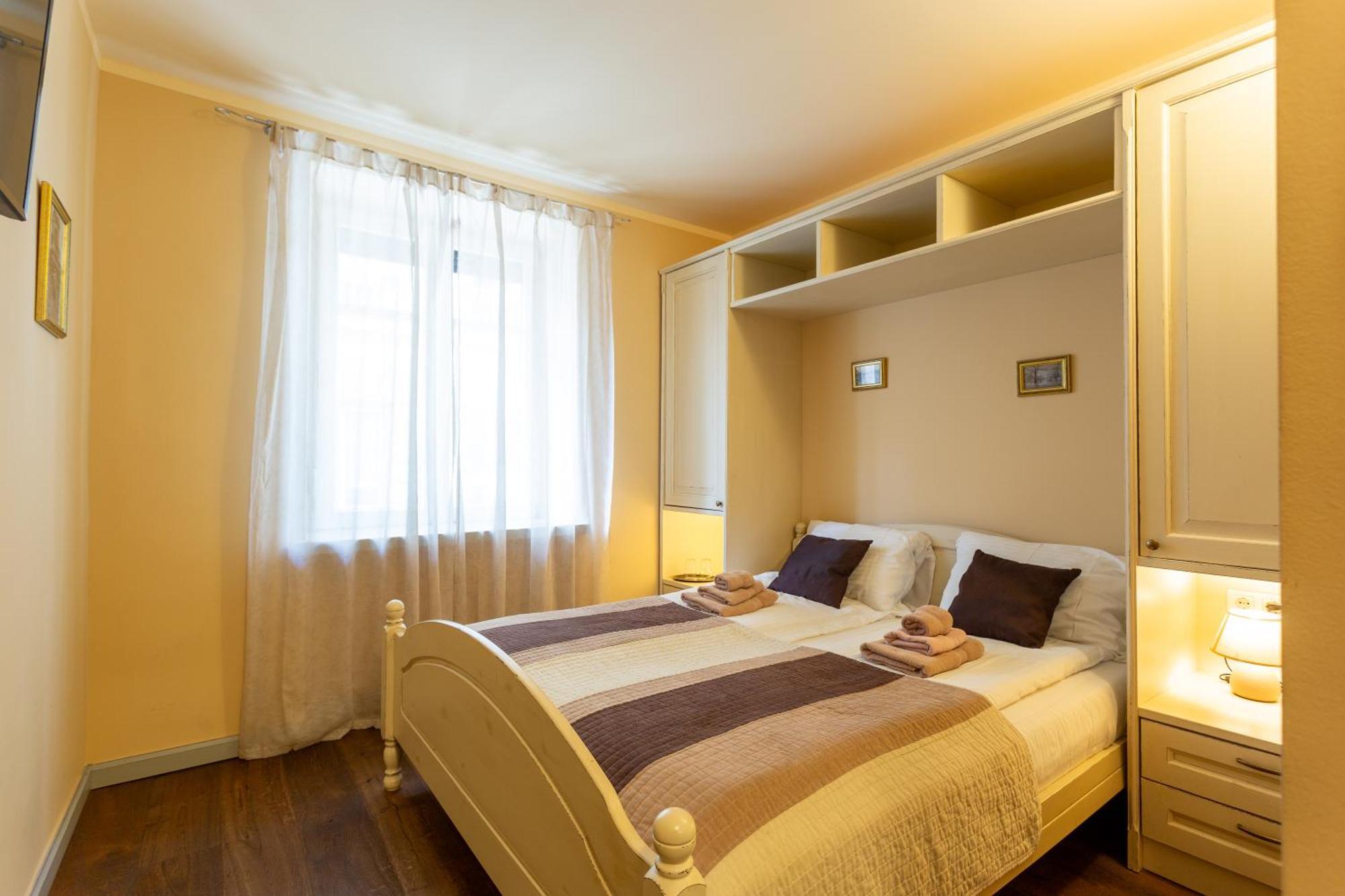 Hotel Patrick'S Pub à Maribor Extérieur photo
