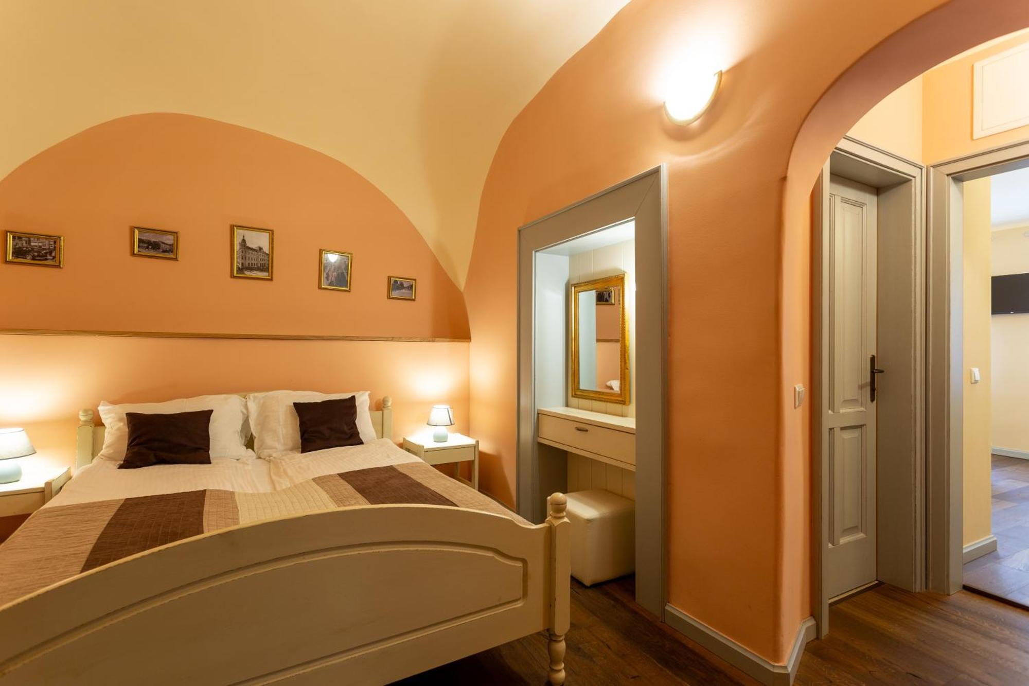 Hotel Patrick'S Pub à Maribor Extérieur photo