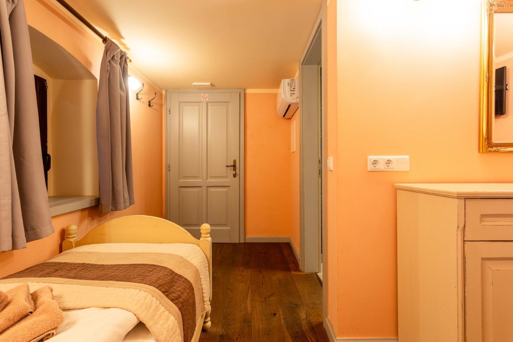 Hotel Patrick'S Pub à Maribor Chambre photo